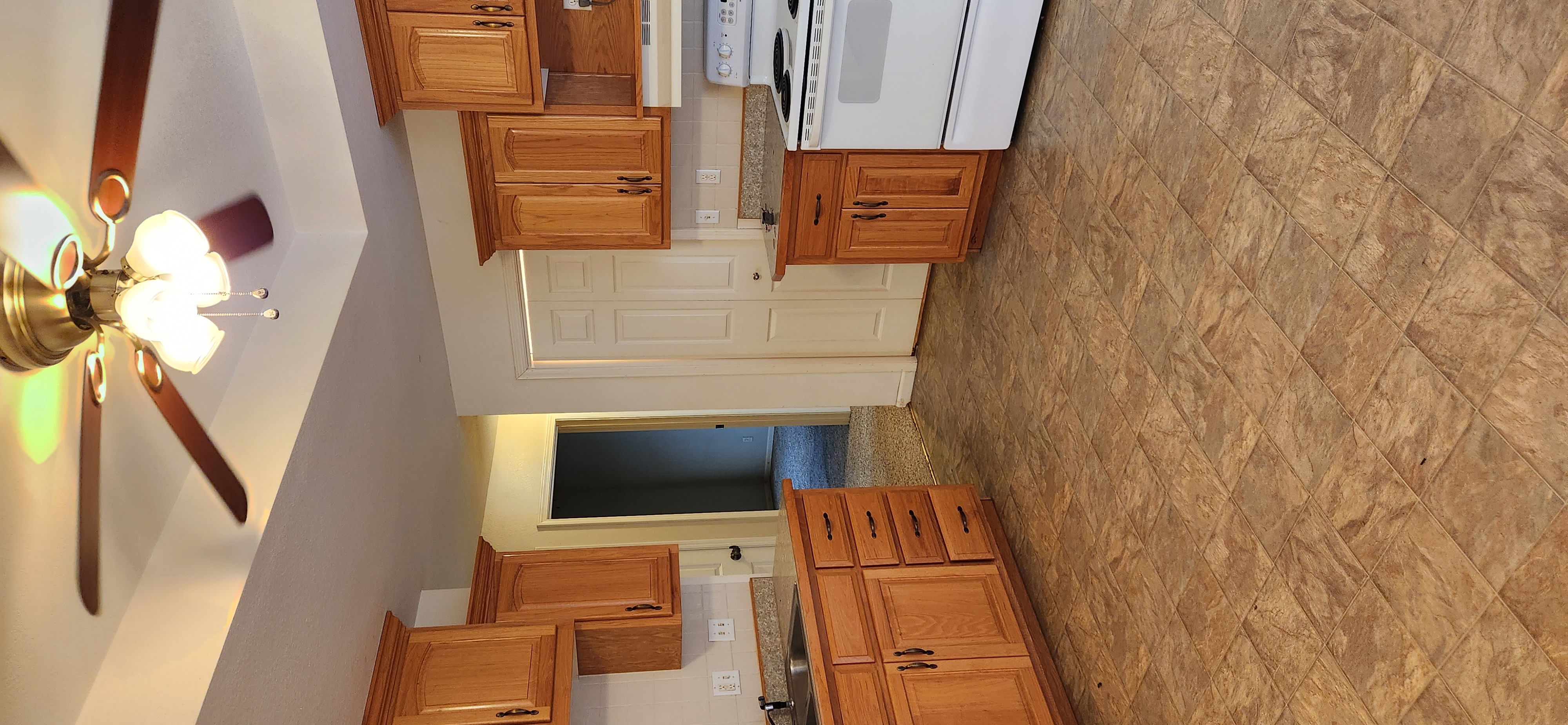 212 Green pics of Kitchen before winter 2023 rehab 2.jpg